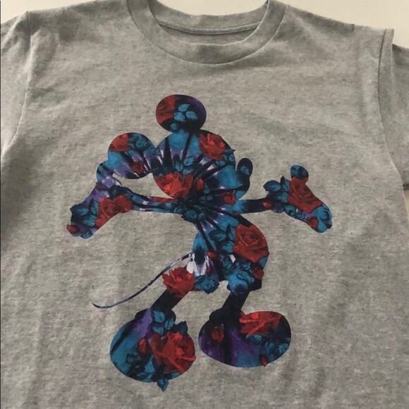 Small Disney Mickey Mouse T-shirt by Neff nwt - Picture 1 of 4